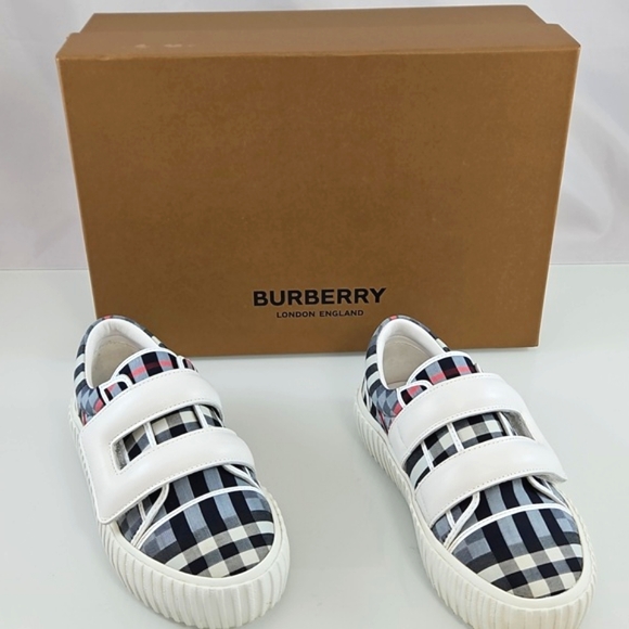 Burberry's Unisex Checkerboard Velcro Strap Trainers Sneakers Size 30 - Picture 12 of 12